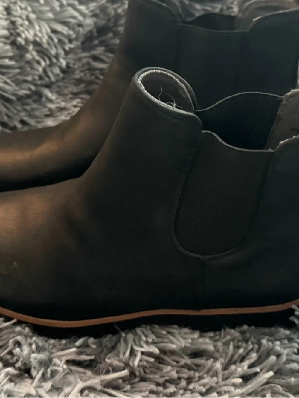 Dr. Scholl's Black Ankle Chelsea Boots - Picture 1 of 4
